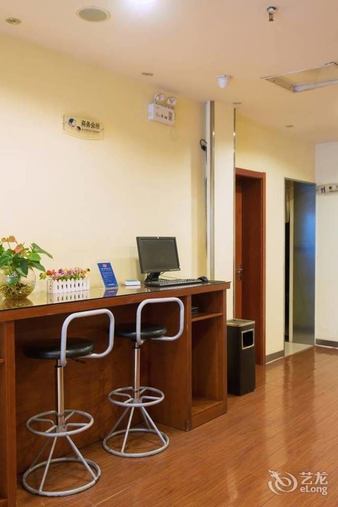 Hanting Express Shanghai Lujiazui Minsheng Road エクステリア 写真
