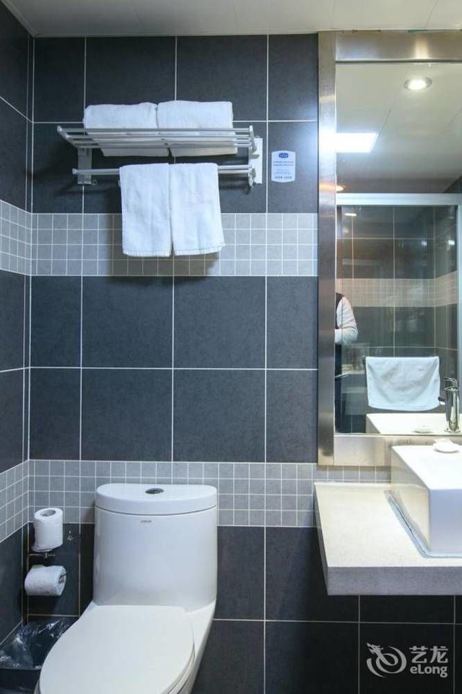 Hanting Express Shanghai Lujiazui Minsheng Road エクステリア 写真